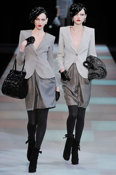 Look 1